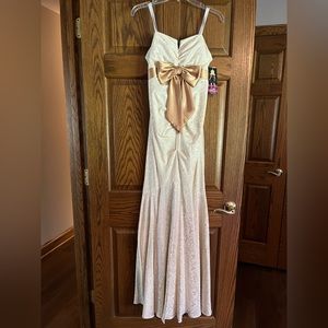 Blondie Nites by Stacy Skylar Strapless Gown w/Gold Satin Bow -Size 11 Jrs -NWT
